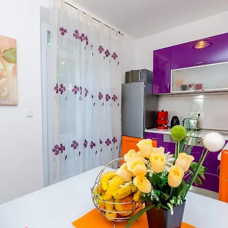 Holiday Avantgarde - Two Bedroom House With Terrace And Sea View